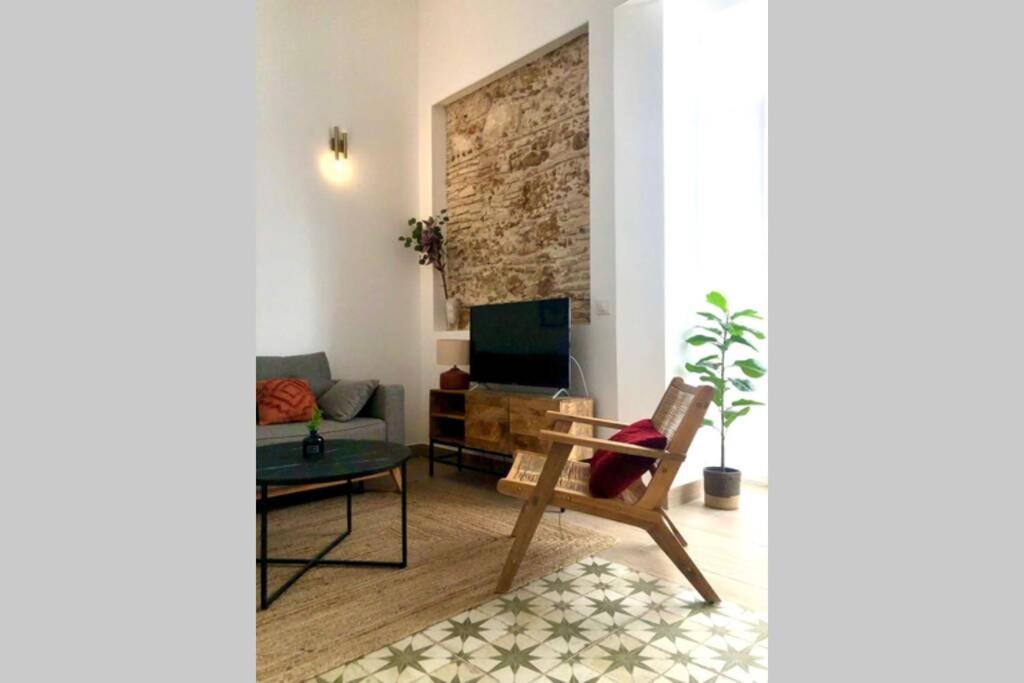 Gatu Premium Villa Libertad, Preferente Mayores De 25 Anos Y Familias Cádis Exterior foto