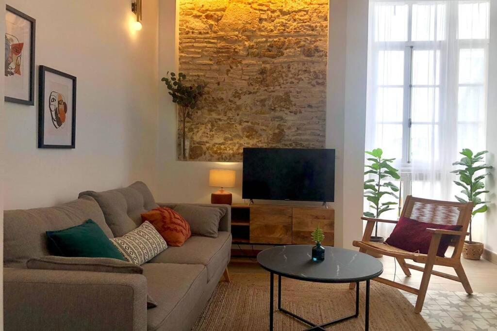 Gatu Premium Villa Libertad, Preferente Mayores De 25 Anos Y Familias Cádis Exterior foto